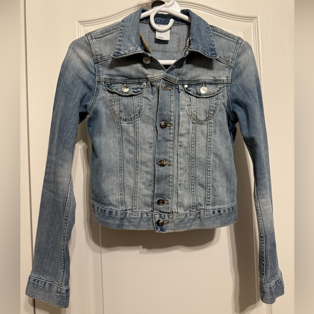 H&M Light Blue Jean Jacket - S